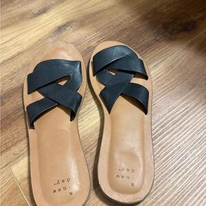 A New Day Women's Black and Tan Sandals